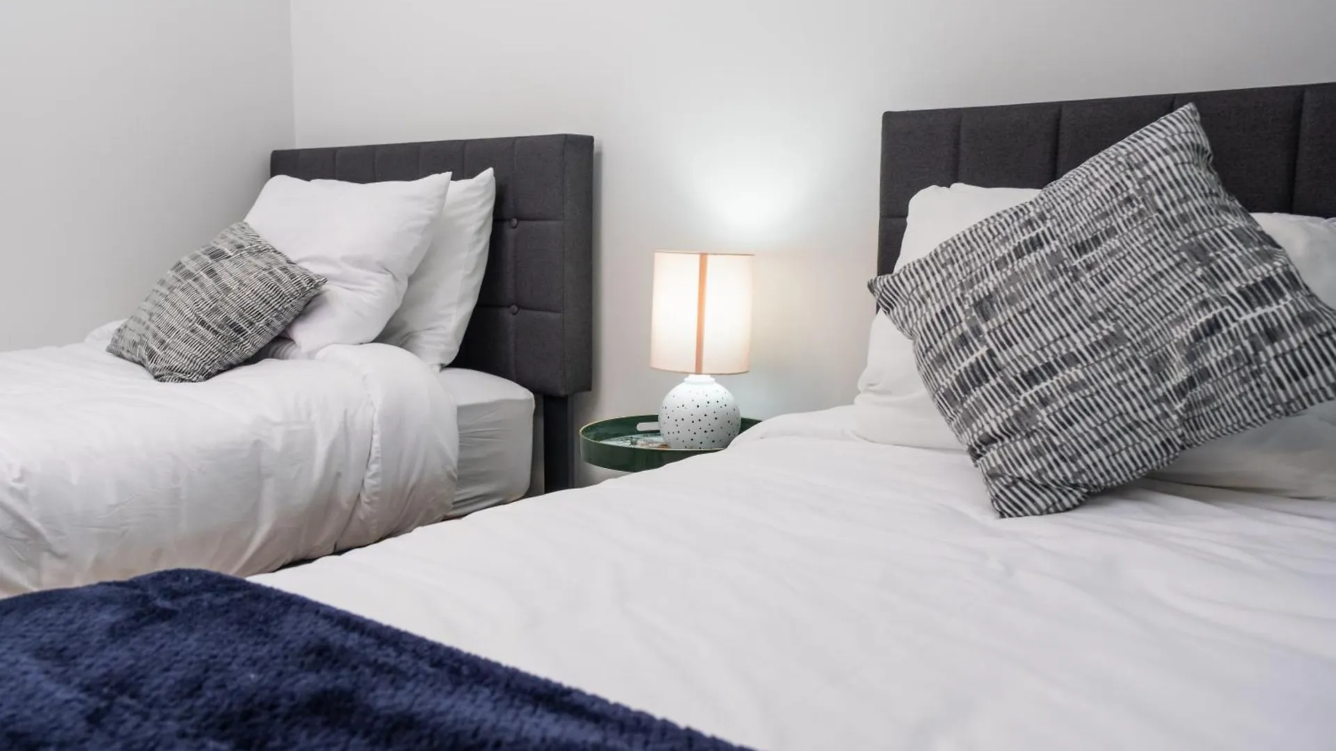 Downtown Center Silverstone Tower I And II Long-Term Booking Only Your Second Home In Vancouver Canada