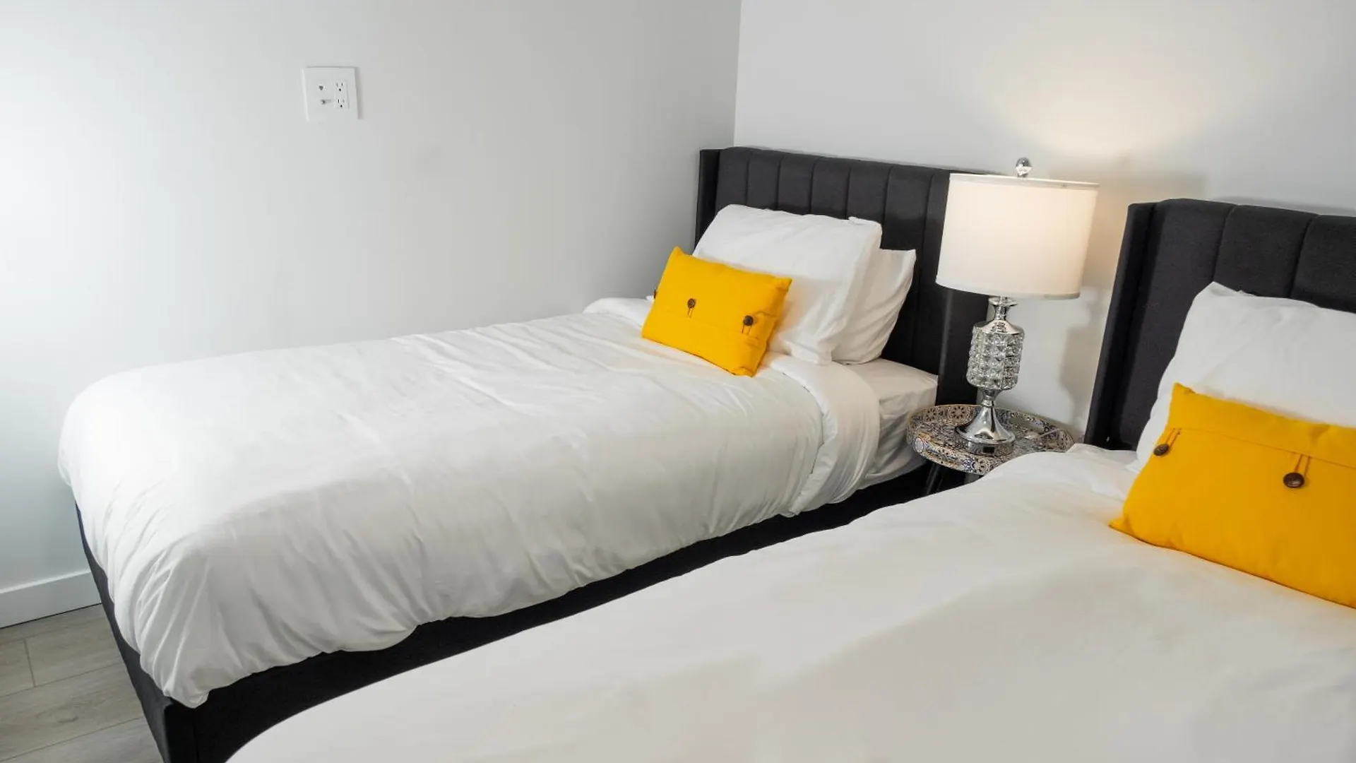 Downtown Center Silverstone Tower I And II Long-Term Booking Only Your Second Home In Vancouver Apartment