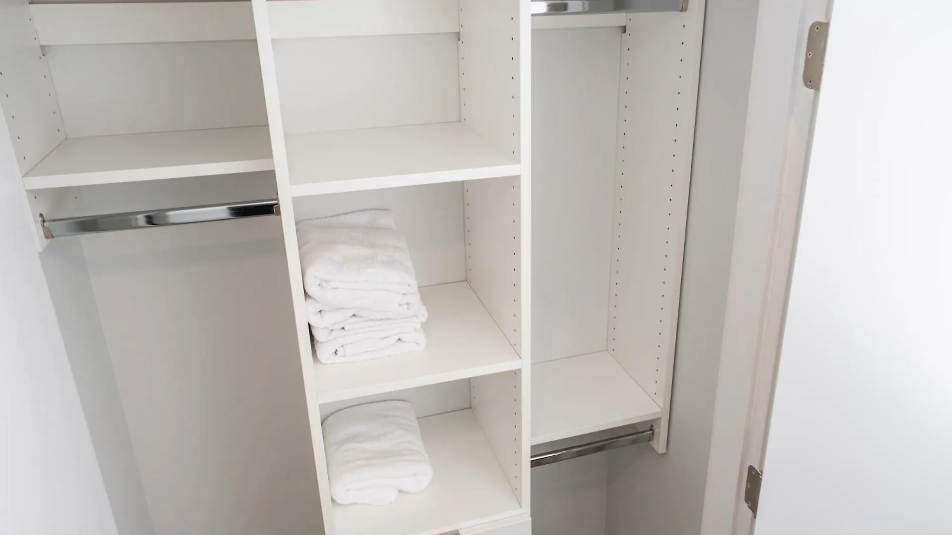 Downtown Center Silverstone Tower I And II Long-Term Booking Only Your Second Home In Vancouver 0*,