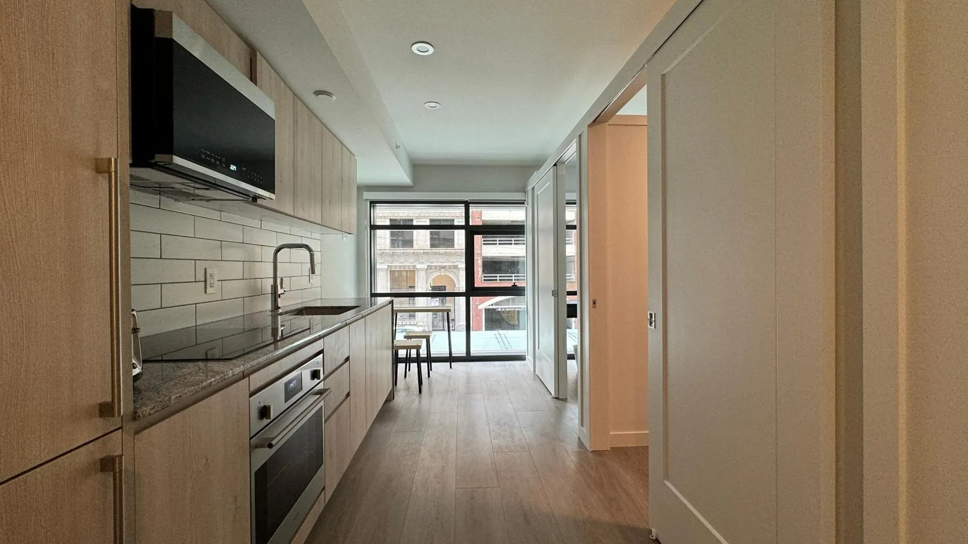 Apartment Downtown Center Silverstone Tower I And II Long-Term Booking Only Your Second Home In Vancouver Canada