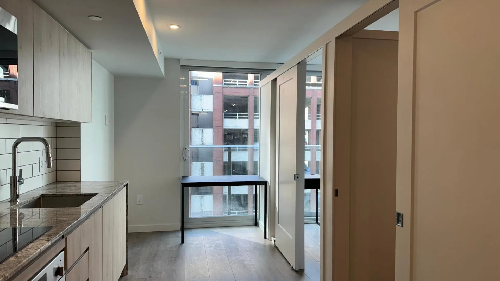 Downtown Center Silverstone Tower I And II Long-Term Booking Only Your Second Home In Vancouver 0*,