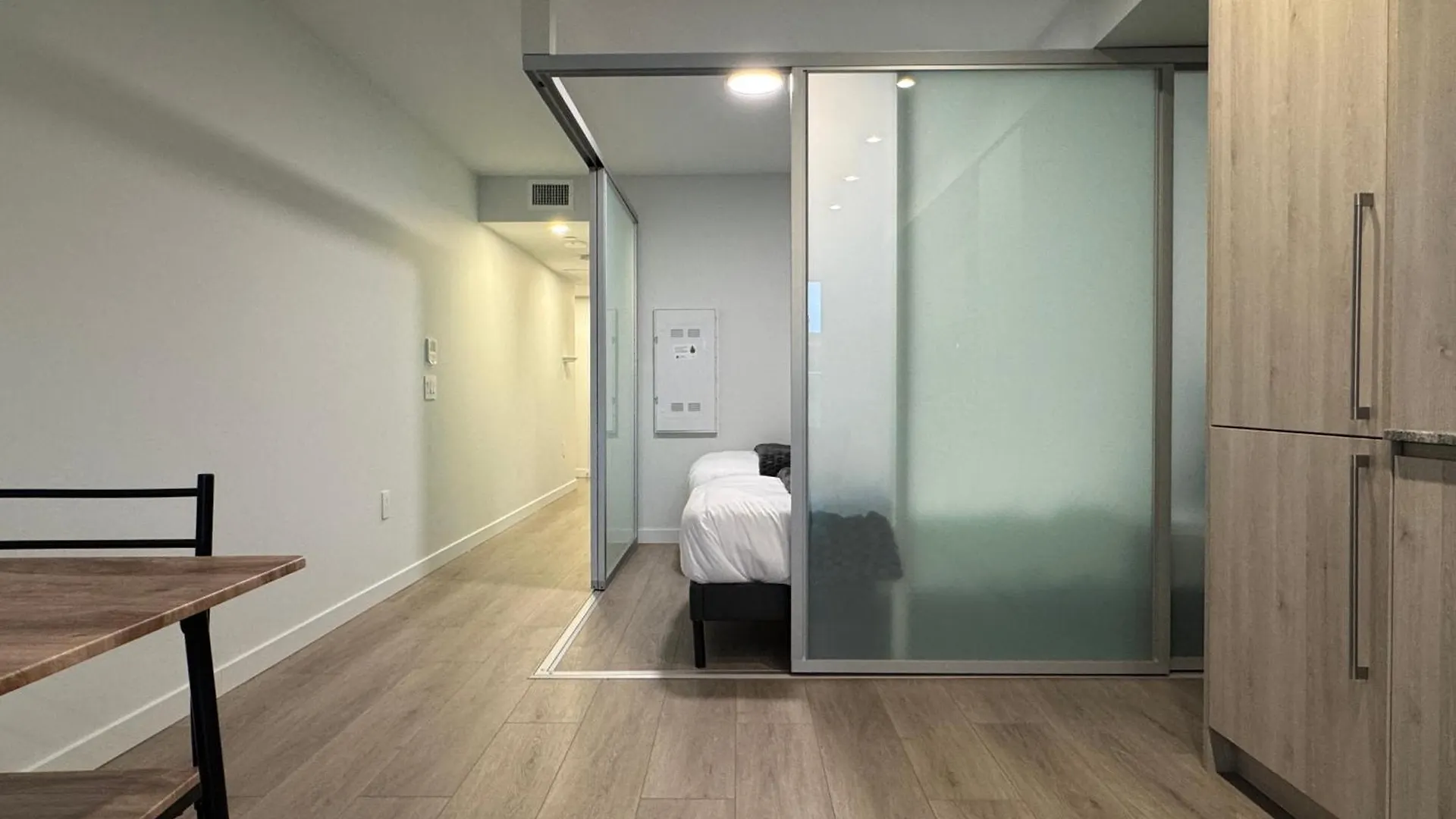 Downtown Center Silverstone Tower I And II Long-Term Booking Only Your Second Home In Vancouver 0*,  Canada