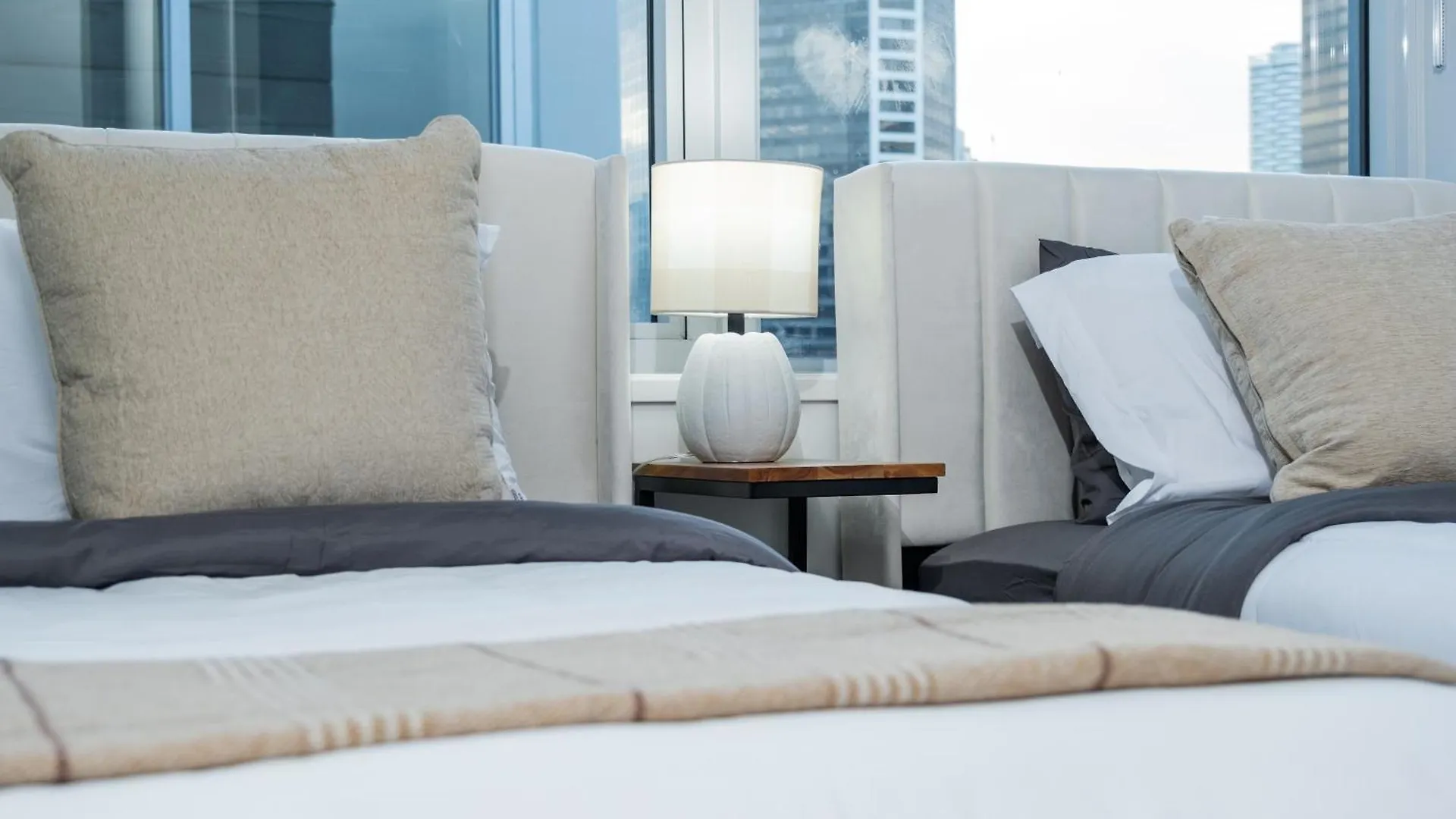 Downtown Center Silverstone Tower I And II Long-Term Booking Only Your Second Home In Vancouver Canada