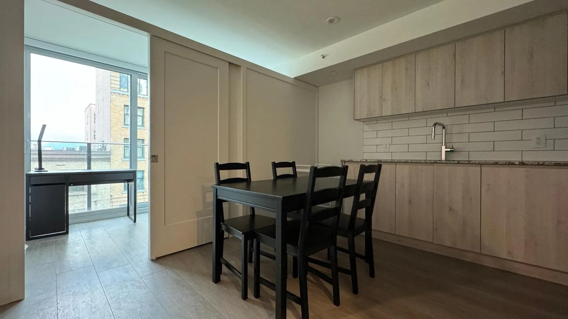 Apartment Downtown Center Silverstone Tower I And II Long-Term Booking Only Your Second Home In Vancouver Canada